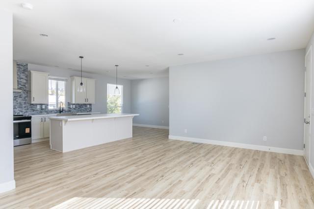 Detail Gallery Image 6 of 19 For 155 Las Flores Dr #39,  San Marcos,  CA 92069 - 4 Beds | 2 Baths