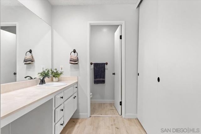 10250 Caminito Cuervo, San Diego CA: https://media.crmls.org/mediaz/4101c9d9-7233-4d96-84f4-af86cc7e2189.jpg