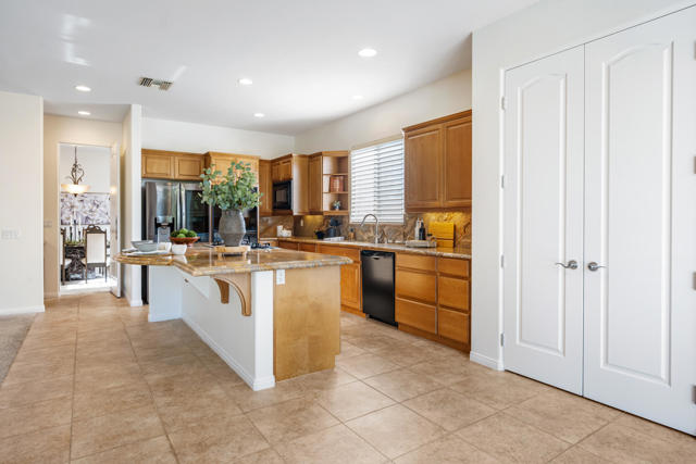 40747 Palm Court, Palm Desert, CA 92260