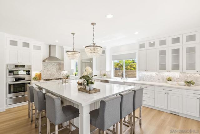 2337 Douglaston Glen, Escondido CA: https://media.crmls.org/mediaz/4102bde5-84e7-4911-946d-0514a5b3b540.jpg