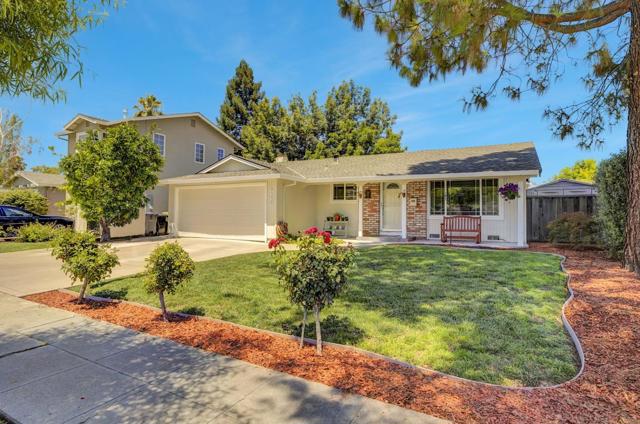 6175 Oneida Drive, San Jose CA: https://media.crmls.org/mediaz/4102d79f-3002-45e7-882a-22296d65c6f6.jpg