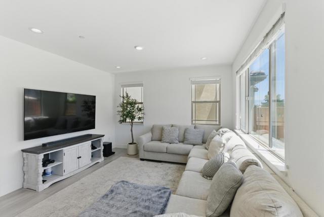 1122 S Morning Glory Drive, Mountain House CA: https://media.crmls.org/mediaz/4102e887-5b85-4aea-a8fc-cb0433420fd7.jpg