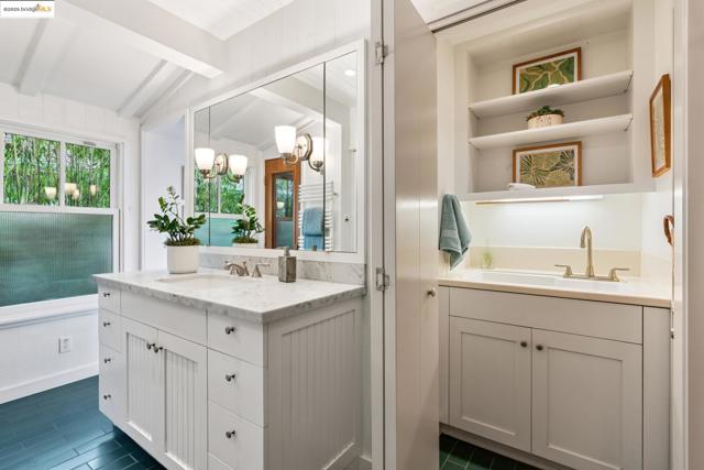5550 Snake Road, Oakland CA: https://media.crmls.org/mediaz/41034eb5-d800-43c9-9dc5-58f2dea2dda8.jpg