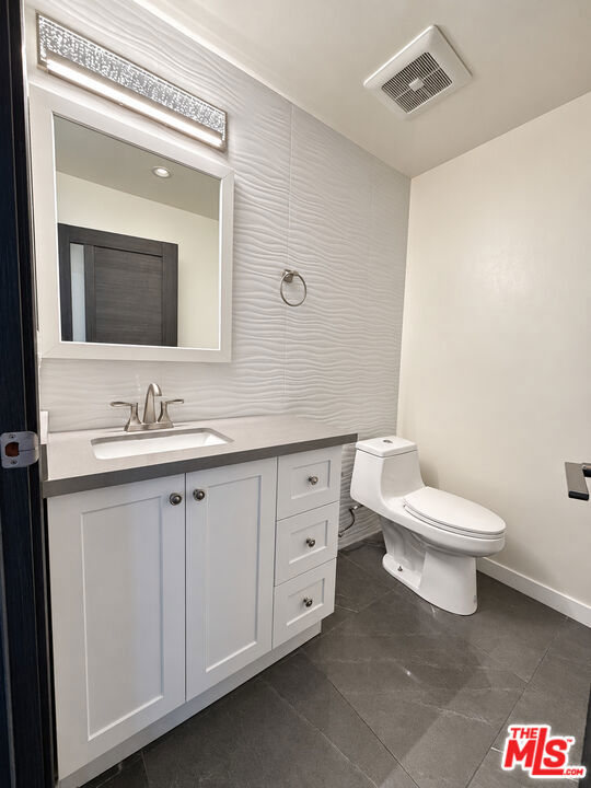 12652 Welby Way photo 10