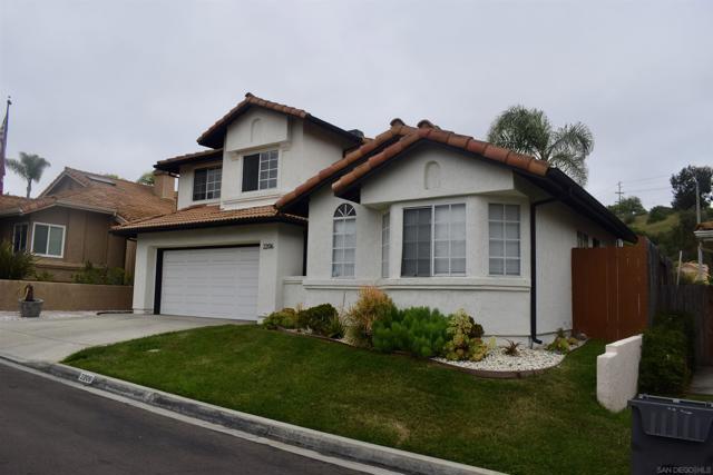 2206 Luz Way, Oceanside CA: https://media.crmls.org/mediaz/41047f2c-5496-4059-8a54-1e21bea0231d.jpg