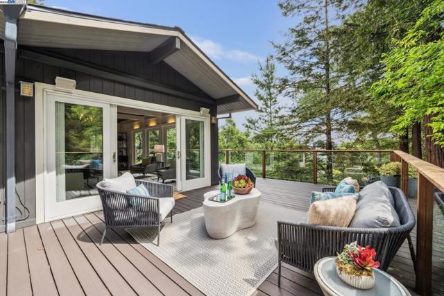 589 TAHOS ROAD, Orinda CA: https://media.crmls.org/mediaz/41049fb8-5af1-4aa8-8a48-9b9f1b75a7af.jpg