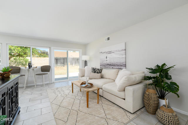 Detail Gallery Image 10 of 26 For 6227 Calle Bodega, Camarillo,  CA 93012 - 3 Beds | 2 Baths