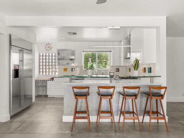Image 16 of 46 For 958 Mesquite Avenue