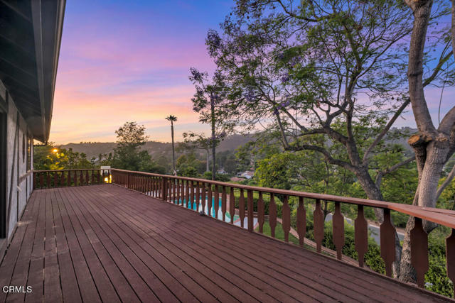 11395 Highridge Court, Camarillo CA: https://media.crmls.org/mediaz/41078646-387e-450e-949d-6505fce4d100.jpg