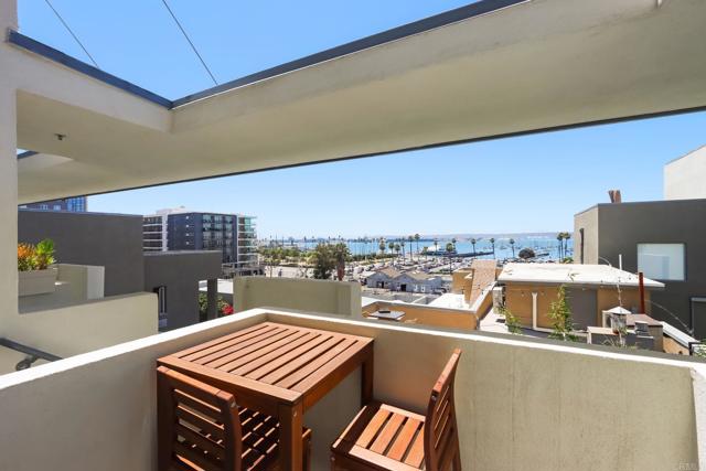 2064 Kettner Boulevard, San Diego CA: https://media.crmls.org/mediaz/4107c05c-fb2e-4071-a824-5089d676e53b.jpg