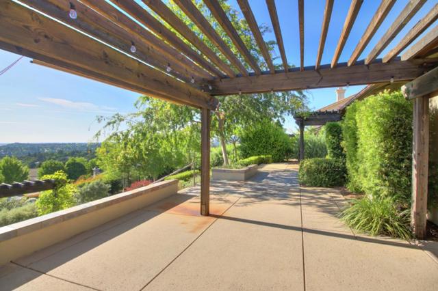 4040 Morning View Way, El Dorado Hills CA: https://media.crmls.org/mediaz/41082db2-9ff7-4a35-95de-890f79d99c05.jpg