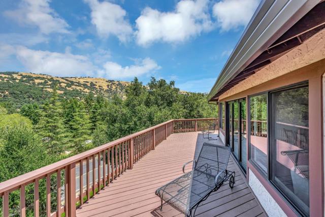 17255 Holiday Drive, Morgan Hill CA: https://media.crmls.org/mediaz/4108aade-71ff-4c23-b71e-156dfd1708c2.jpg