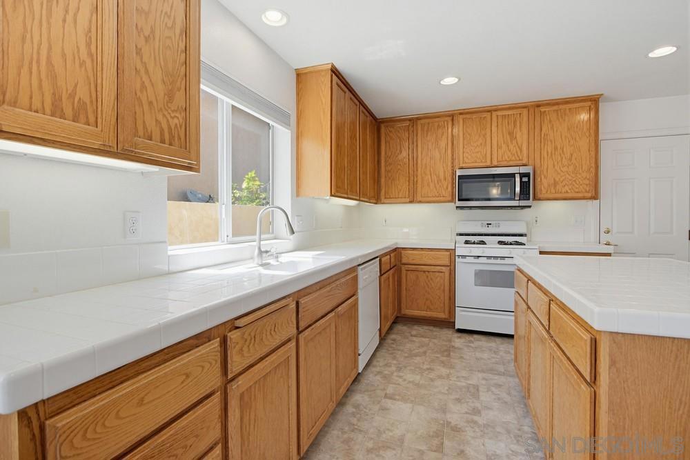 8355 Jade Coast - photo 12