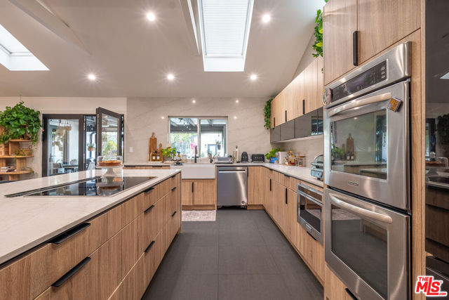 12322 Sylvan Street, North Hollywood CA: https://media.crmls.org/mediaz/410943b3-44ab-4b5a-916a-cd27763b3dc5.jpg
