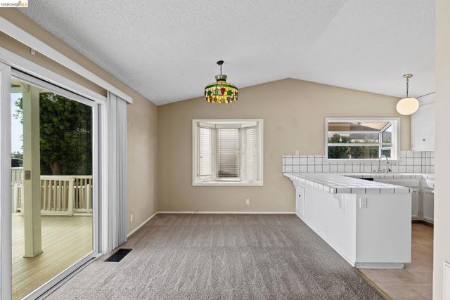 Image 16 of 59 For 1147 Willow Lake Rd