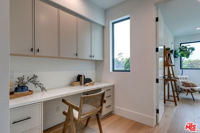 1246 Morningside Way, Venice CA: https://media.crmls.org/mediaz/4109c94e-3652-49d4-b938-dad2ab248523.jpg