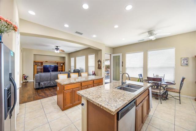 60284 Honeysuckle Street, La Quinta CA: https://media.crmls.org/mediaz/410a4d8a-be3b-406a-ae84-f9776b2a3400.jpg