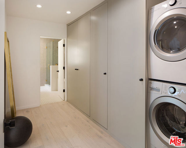 8917 W Cynthia Street, West Hollywood CA: https://media.crmls.org/mediaz/410a8d9b-2778-4d5e-9967-770f15e2f394.jpg