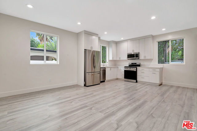 19513 Cantara Street, Reseda CA: https://media.crmls.org/mediaz/410abf7f-4401-40e1-b5d6-1185c39c2b6d.jpg