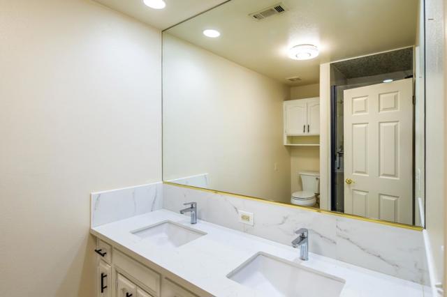 1542 E Alluvial Avenue, Fresno CA: https://media.crmls.org/mediaz/410b4b01-5da2-4528-9229-1aa13795de7f.jpg