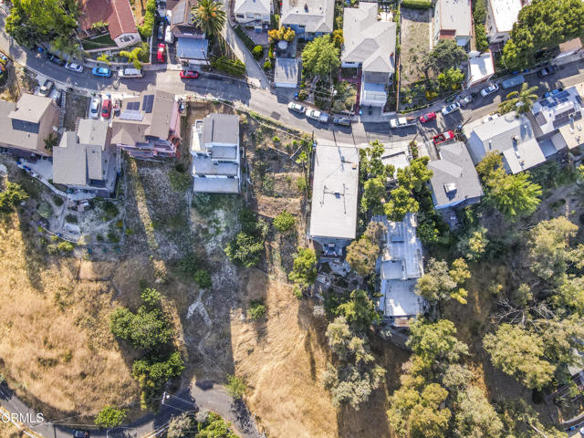 4936 La Calandria Way, Los Angeles CA: https://media.crmls.org/mediaz/410c02ec-7581-4e00-b959-22cf80faf5e5.jpg