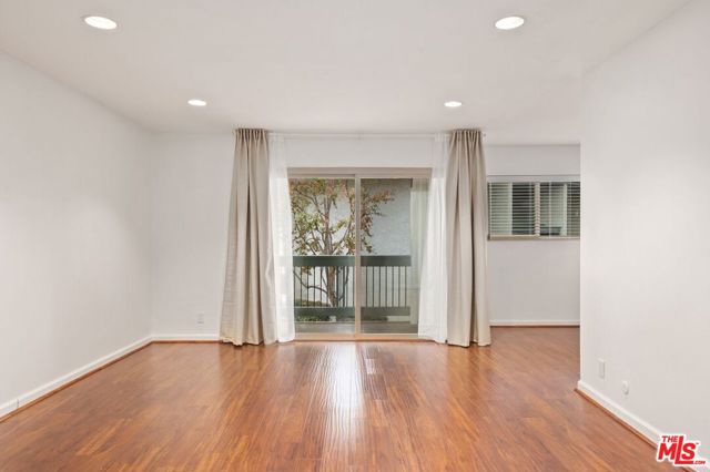 4732 Park Granada, Calabasas CA: https://media.crmls.org/mediaz/410c867c-708b-44a9-8e97-3ee60c0bdf67.jpg