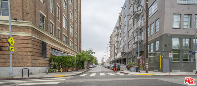 1850 Industrial Street, Los Angeles CA: https://media.crmls.org/mediaz/410caf0d-c894-4395-87b4-5bdb2a05ba51.jpg