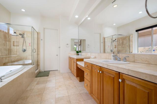 80305 Cedar, La Quinta CA: https://media.crmls.org/mediaz/410cc12f-1054-432e-a408-091a8ddd4ca2.jpg