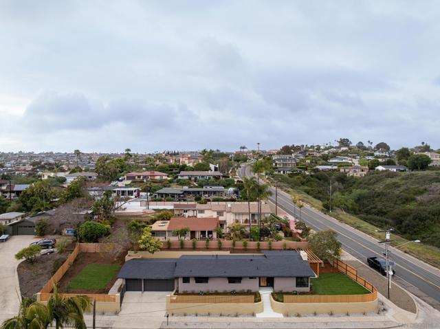 1776 Archer St, San Diego CA: https://media.crmls.org/mediaz/410d0cbc-58d0-49a3-9af7-8ad4d1e2728c.jpg