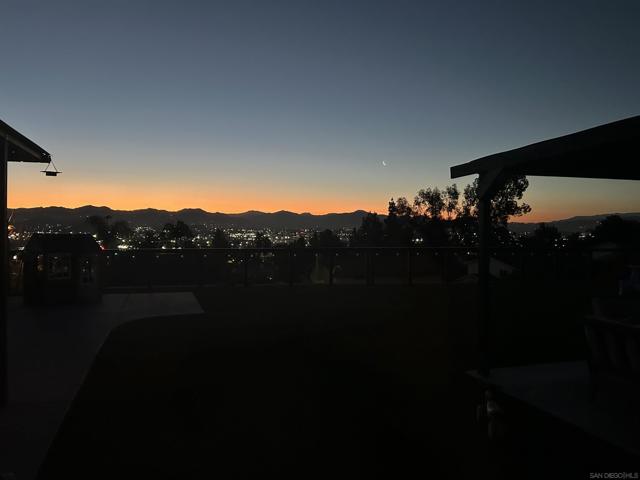 1615 Honey Hill Rd, El Cajon CA: https://media.crmls.org/mediaz/410e2738-08a4-42c2-ad4d-840769d3b240.jpg
