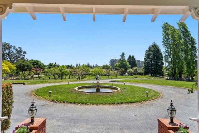 180 Dicicco Terrace, Watsonville CA: https://media.crmls.org/mediaz/410f367f-f99f-4e8e-b7c5-418add2e0e83.jpg