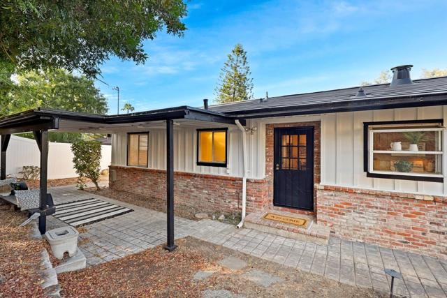 3918 Calavo Dr, La Mesa CA: https://media.crmls.org/mediaz/41109a20-282d-4ba8-a3f8-d9bbe5a49423.jpg