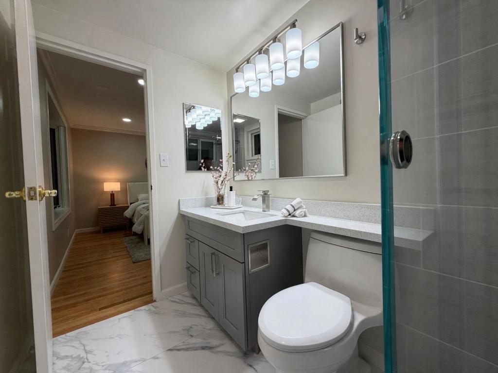 https://media.crmls.org/mediaz/411127c9-0b42-4f34-8a5a-e69644b44f53.jpg?preset=X-Large