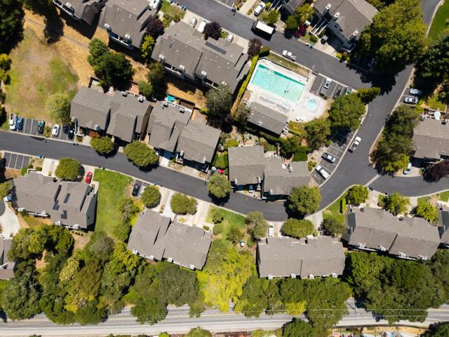 42 Arabian Way, Scotts Valley CA: https://media.crmls.org/mediaz/41114adb-b4a3-4e60-9759-497e97a31f61.jpg