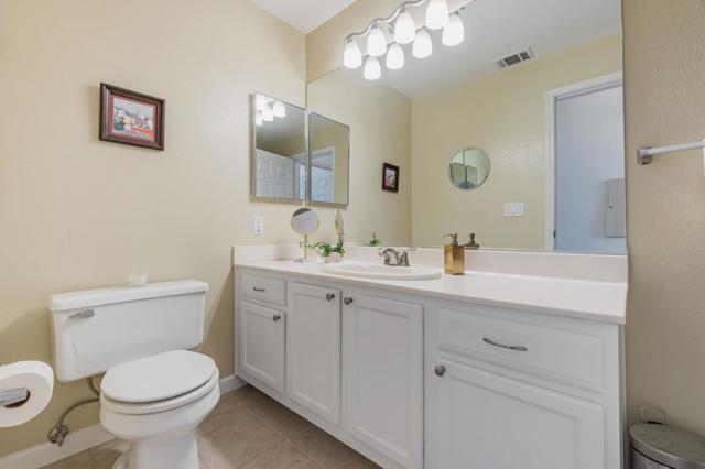 1400 El Camino Real, South San Francisco CA: https://media.crmls.org/mediaz/41140381-8d09-4cb7-8d75-3a71c1c9c702.jpg