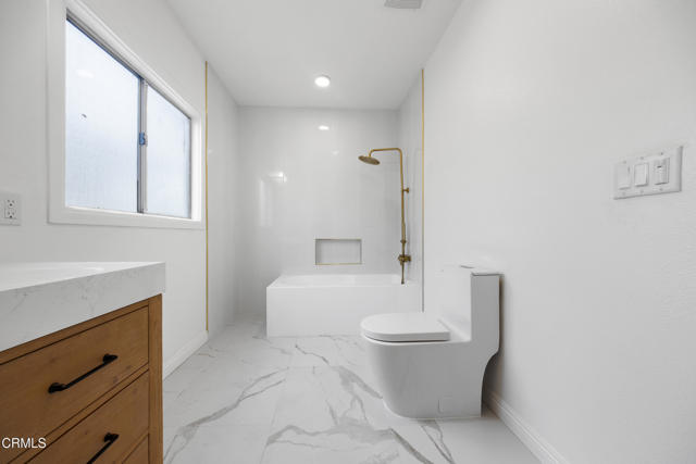 Detail Gallery Image 19 of 40 For 3609 4th Ave, Los Angeles,  CA 90018 - 2 Beds | 2 Baths