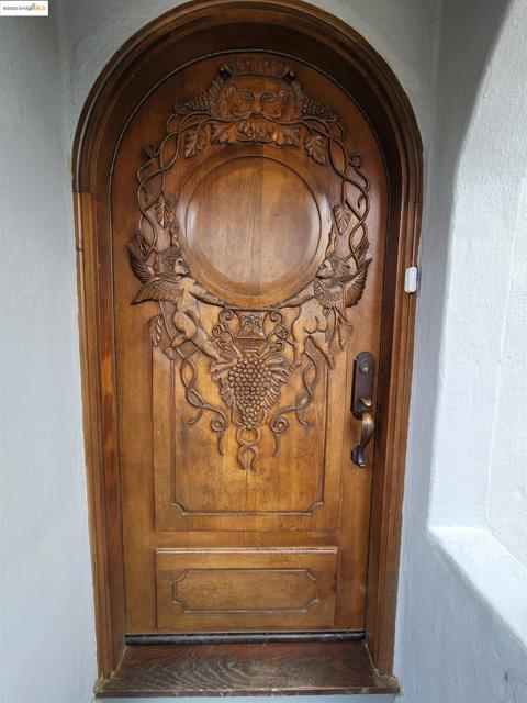 3504 68Th Ave, Oakland CA: https://media.crmls.org/mediaz/4114b3f6-8978-4f98-9cd5-c48743365c79.jpg