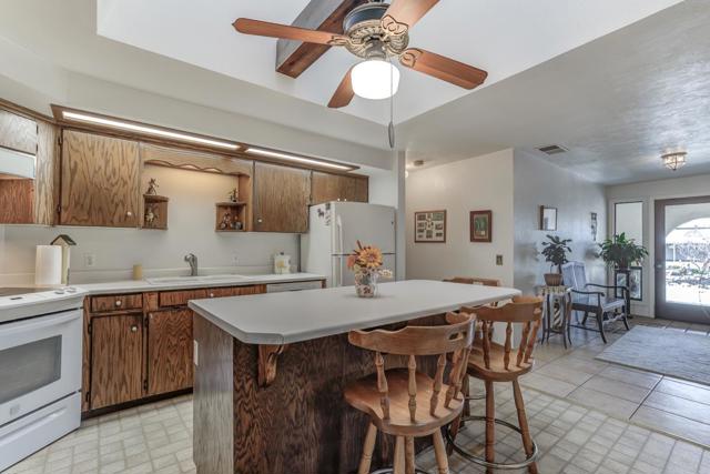 2854 Illinois Avenue, Corning CA: https://media.crmls.org/mediaz/4114edf0-f3b4-46dc-afed-af230d941f88.jpg