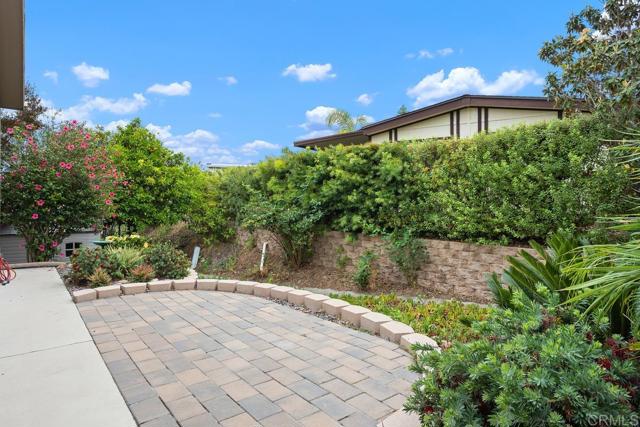 525 W El Norte Parkway, Escondido CA: https://media.crmls.org/mediaz/4114fa4a-af17-496d-bff5-58874beaabdd.jpg