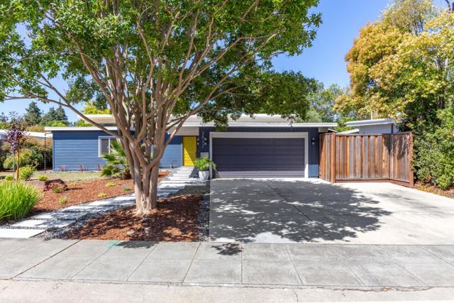 2842 Greer Road, Palo Alto CA: https://media.crmls.org/mediaz/41157a98-6eda-4e24-af3b-a46d949c1328.jpg