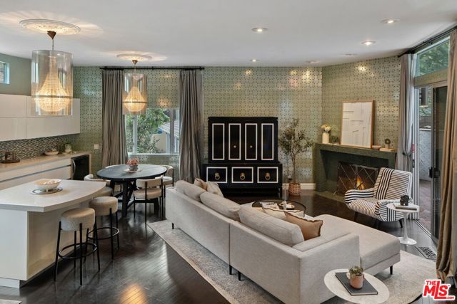 2180 Laurel Canyon Boulevard, Los Angeles CA: https://media.crmls.org/mediaz/4115be4a-9b25-4720-8478-739eb85d94a6.jpg