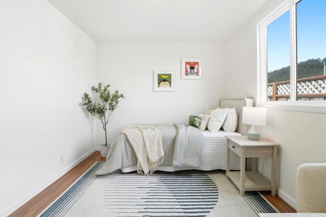 776 Linda Mar Boulevard, Pacifica CA: https://media.crmls.org/mediaz/4116be6b-dc89-4467-83c4-4cc3ac5d67b0.jpg