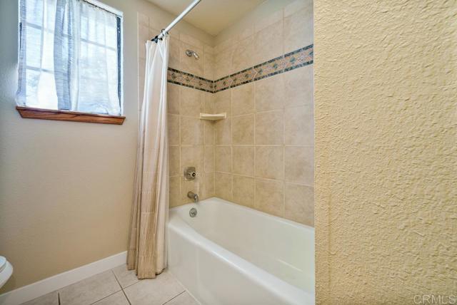 1139 Big Oak Ranch Rd., Fallbrook CA: https://media.crmls.org/mediaz/4116e063-0149-479b-92fb-9e455e48e0c8.jpg