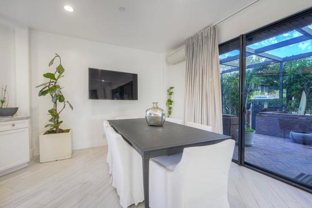 Detail Gallery Image 11 of 25 For 300 9th St., Del Mar,  CA 92014 - 3 Beds | 3 Baths