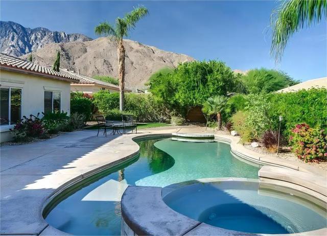 988 Alta, Palm Springs CA: https://media.crmls.org/mediaz/4119c9f4-4896-471a-9738-862f5fae23b0.jpg