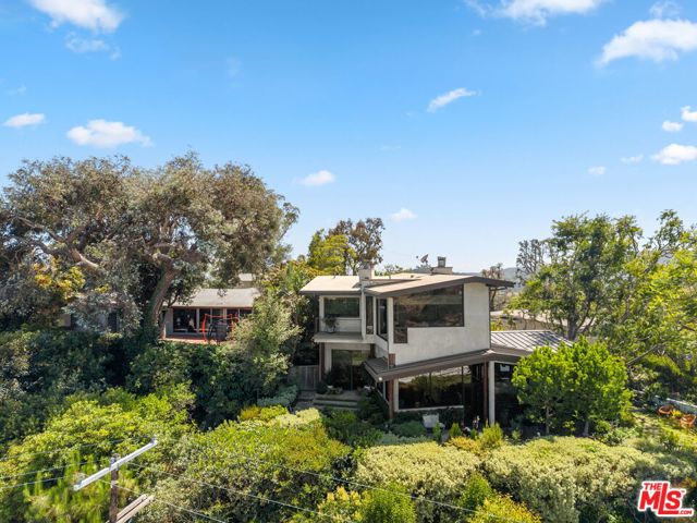 Drew Fenton | 1024 Lindenwood Lane Los Angeles CA | MLS: 7292119