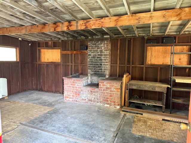20575 Forest Avenue, Castro Valley CA: https://media.crmls.org/mediaz/411bc595-5bd1-44ca-9b07-38c7faad9a26.jpg
