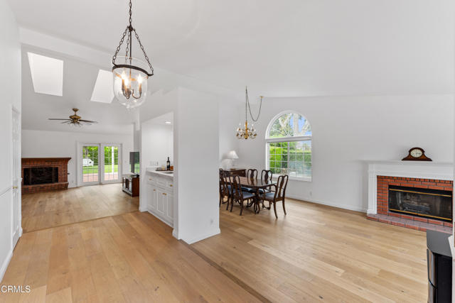 6861 Aviano Drive, Camarillo CA: https://media.crmls.org/mediaz/411bf849-72ae-41eb-820c-1523946ee196.jpg