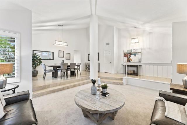 1219 Countrywood Lane, Vista CA: https://media.crmls.org/mediaz/411c0682-886e-47f8-b038-a78659bbee5a.jpg