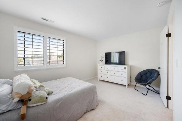 1711 Mantelli Drive, Gilroy CA: https://media.crmls.org/mediaz/411d06bf-93d6-45da-a6c0-1002cc0d2fa8.jpg